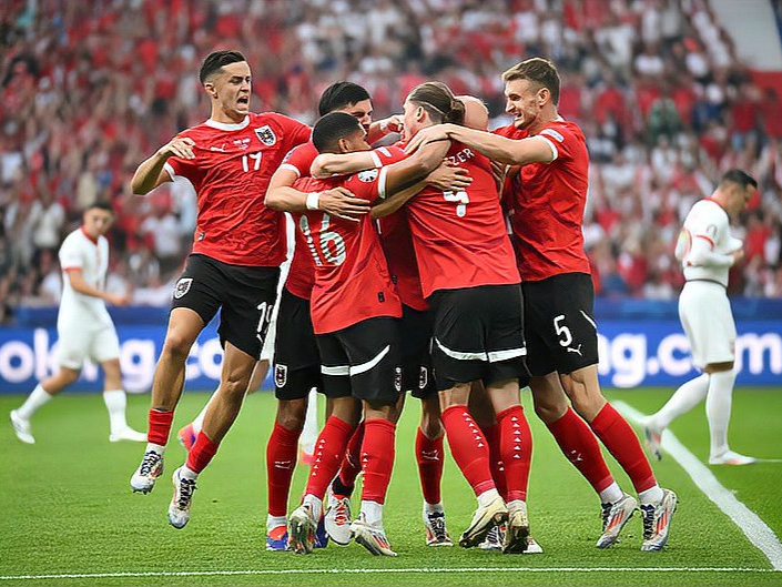 德国队备战欧锦赛磨炼队伍，迎战强敌(那些把德国队在本届欧锦赛中的失利)